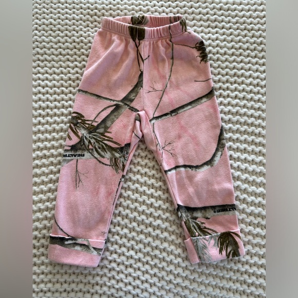 Cabela's Other - Cabelas girls pink camouflage leggings 3 months